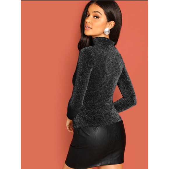 🚫SALE🚫 NWOT High Neck Glitter Top - Picture 2 of 6